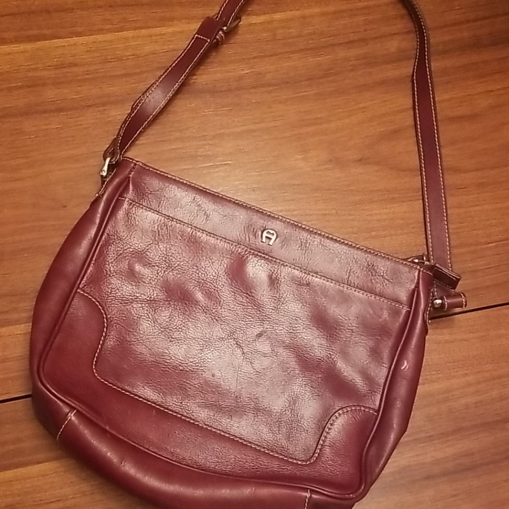 Enyienne Aigner vintage rich brgandy brown leather